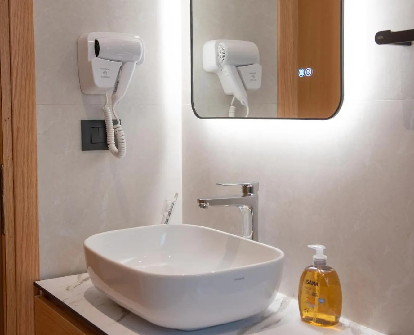 Vlorë Calma Boutique Hotel אלבניה